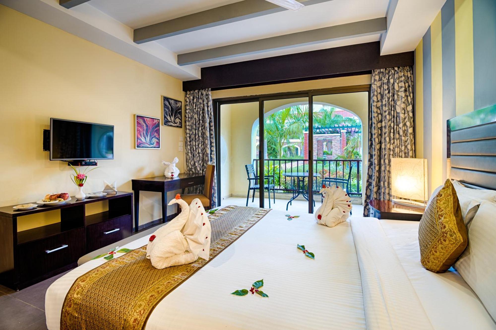 Grand Serenaa Hotel & Resorts, Ауровил Екстериор снимка