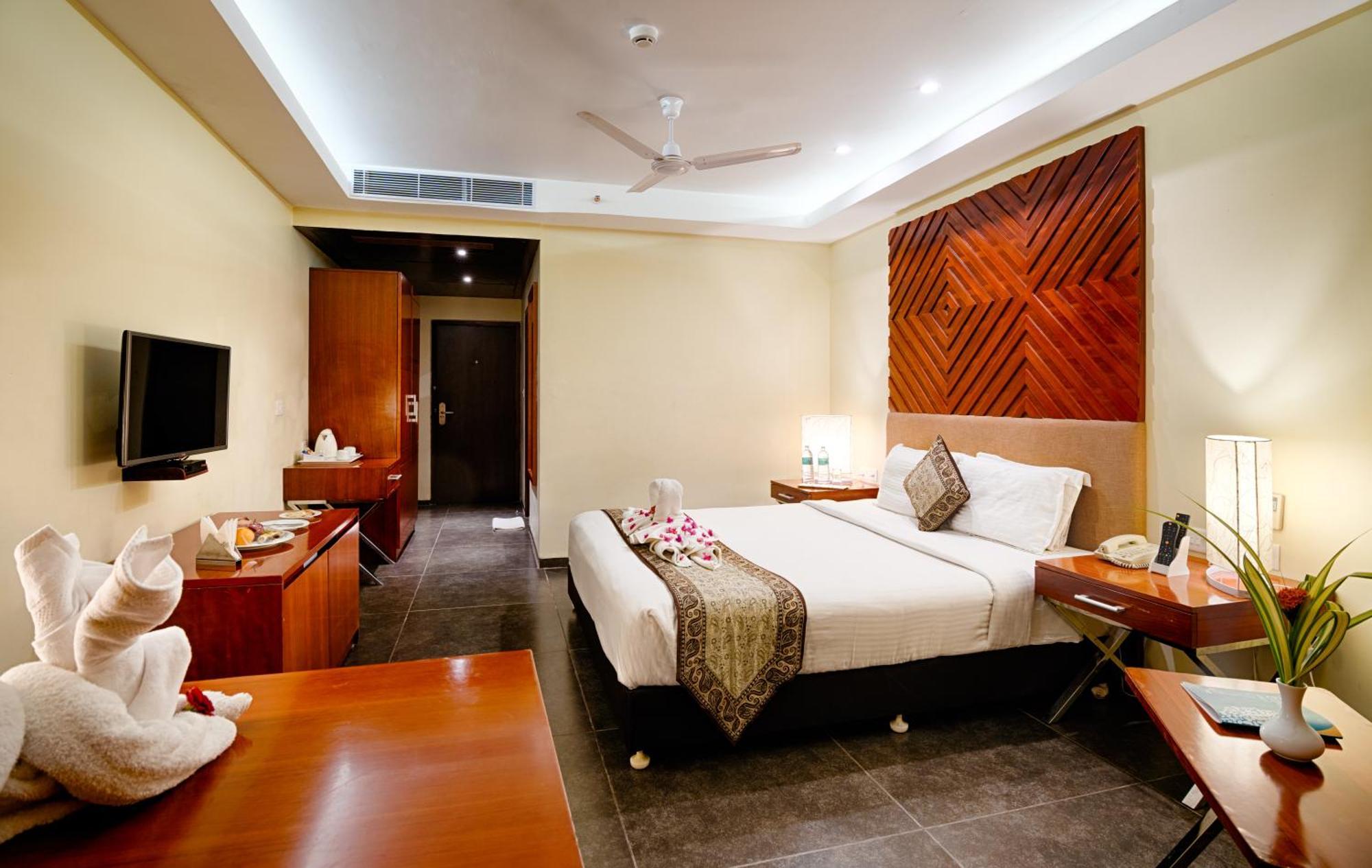 Grand Serenaa Hotel & Resorts, Ауровил Екстериор снимка