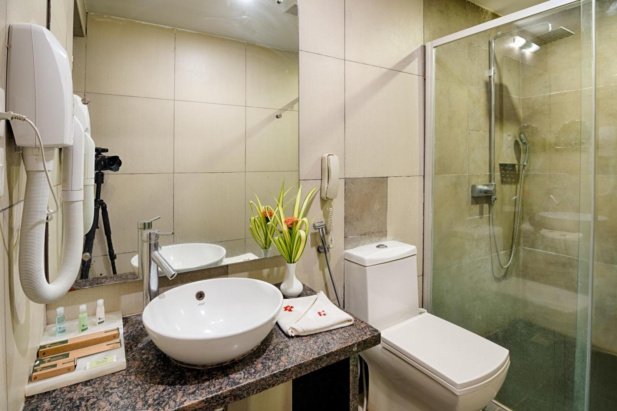 Grand Serenaa Hotel & Resorts, Ауровил Екстериор снимка