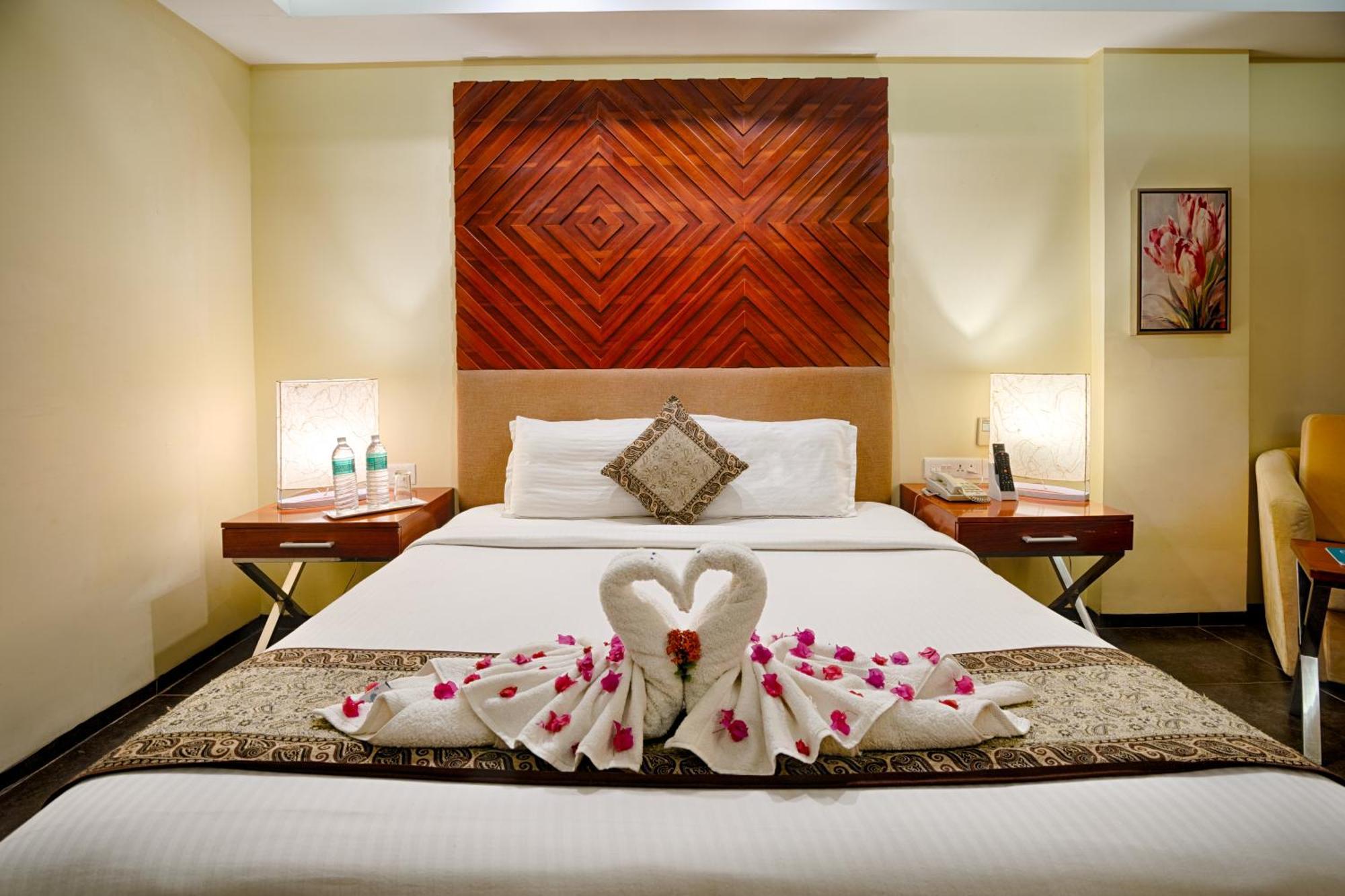 Grand Serenaa Hotel & Resorts, Ауровил Екстериор снимка