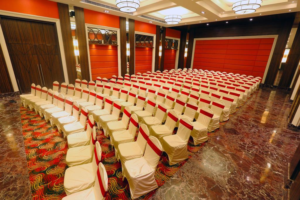 Grand Serenaa Hotel & Resorts, Ауровил Екстериор снимка