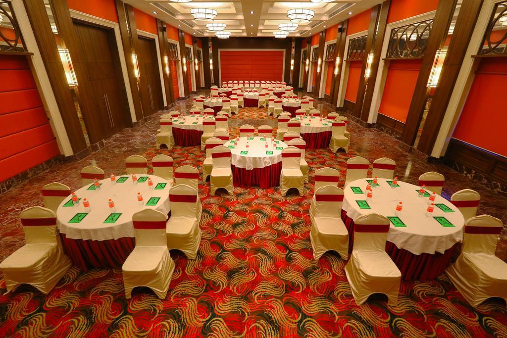 Grand Serenaa Hotel & Resorts, Ауровил Екстериор снимка