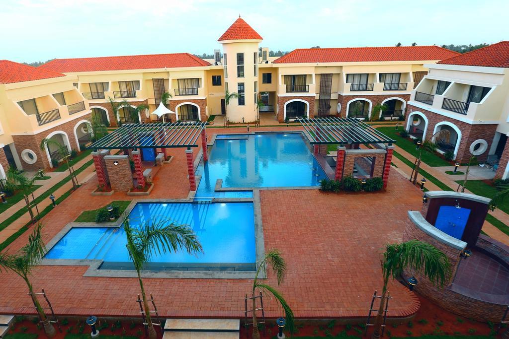 Grand Serenaa Hotel & Resorts, Ауровил Екстериор снимка