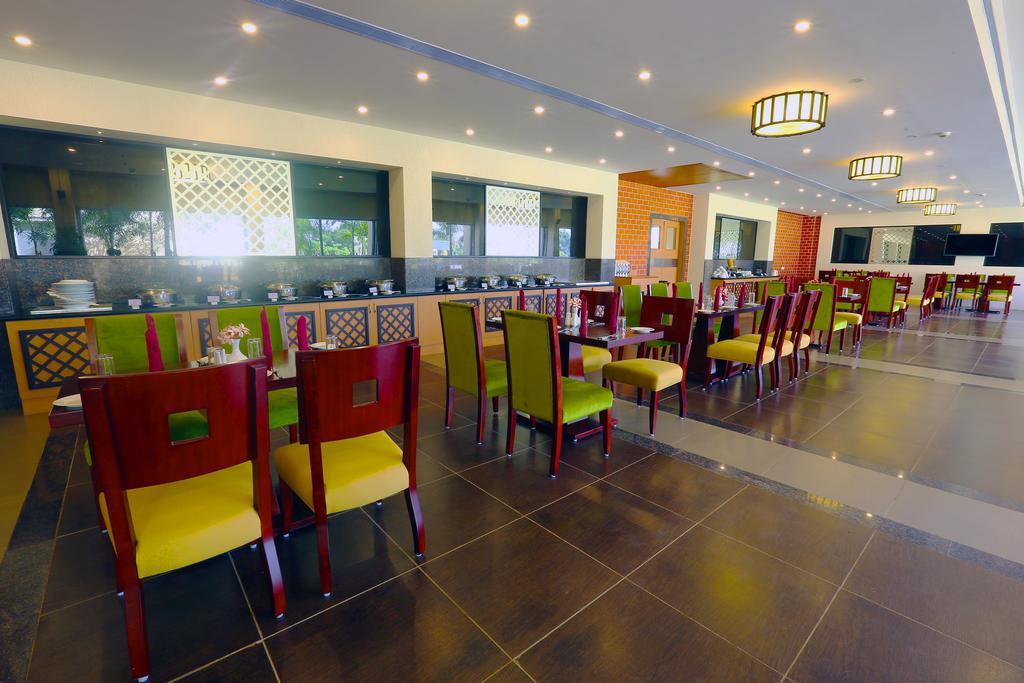 Grand Serenaa Hotel & Resorts, Ауровил Екстериор снимка