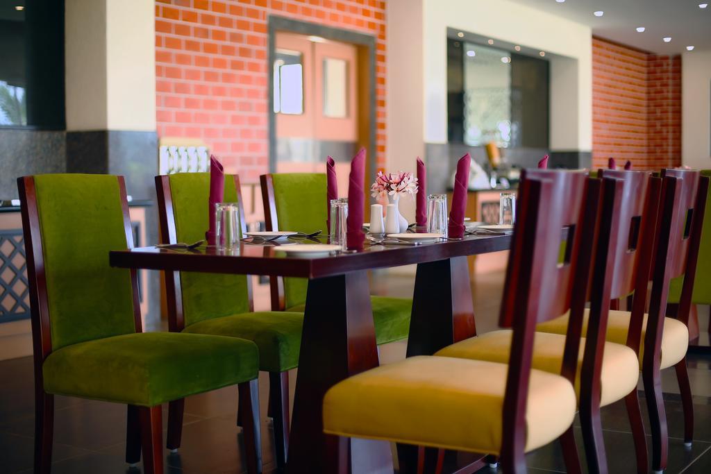 Grand Serenaa Hotel & Resorts, Ауровил Екстериор снимка